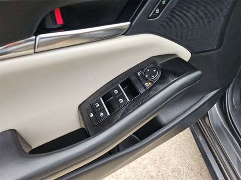 Used 2025 MAZDA MAZDA3 s image 14