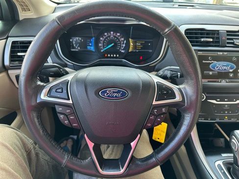 Used 2014 Ford Fusion SE w/ Equipment Group 202A FWD image 13