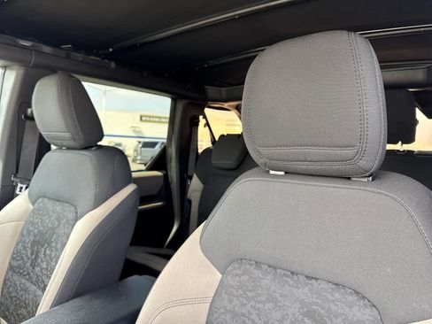 Used 2022 Ford Bronco Wildtrak image 24