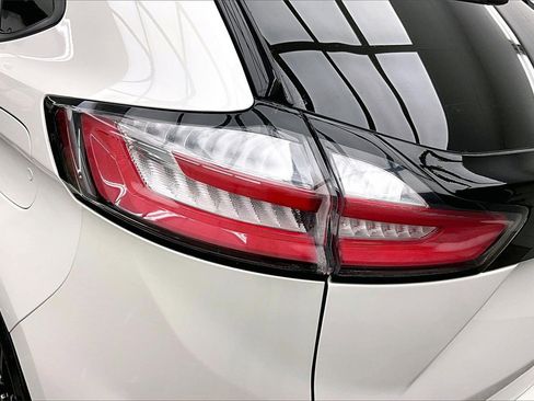 Certified 2022 Ford Edge ST-Line image 30