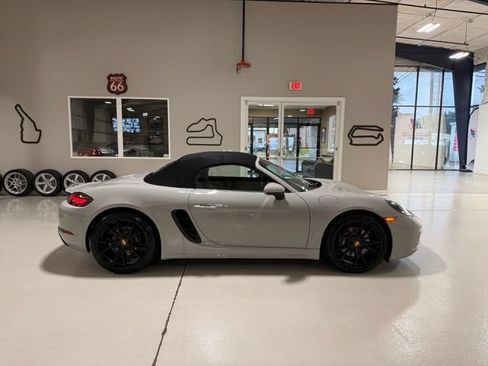 Used 2019 Porsche 718 Boxster RWD image 68