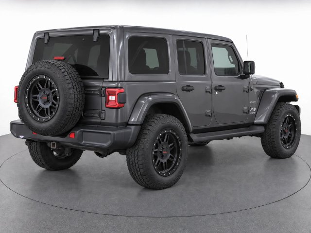 Used 2019 Jeep Wrangler Unlimited Sahara AWD/4WD image 4