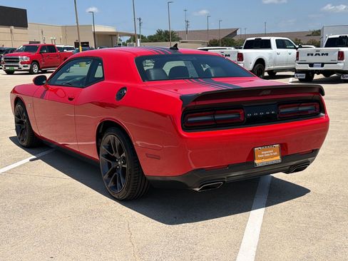 Used 2022 Dodge Challenger R/T Scat Pack w/ Shaker Package RWD image 3