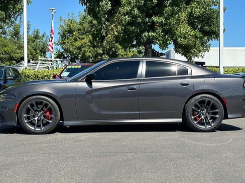 Used 2023 Dodge Charger R/T w/ Performance Handling Group RWD image 7