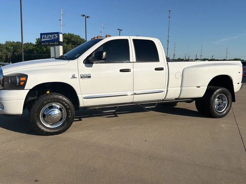 Used 2007 Dodge Ram 3500 Truck Laramie w/ Trailer Tow Group AWD/4WD image 7