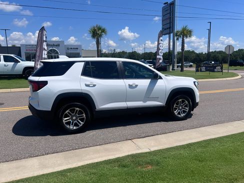 Used 2025 GMC Terrain Elevation AWD/4WD image 3