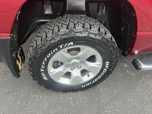 Used 2020 RAM 1500 Big Horn AWD/4WD image 9