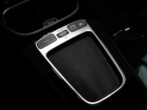 Used 2025 Mercedes-Benz CLA 35 AMG 4MATIC image 30