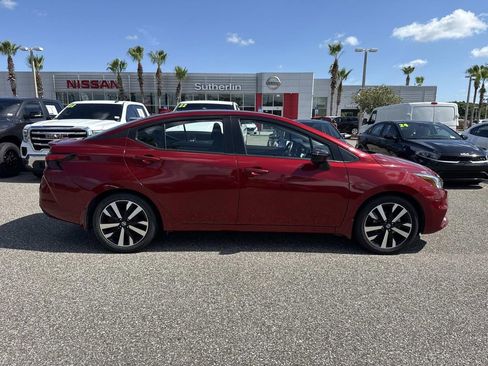 Certified 2022 Nissan Versa SR w/ Convenience Package FWD image 2