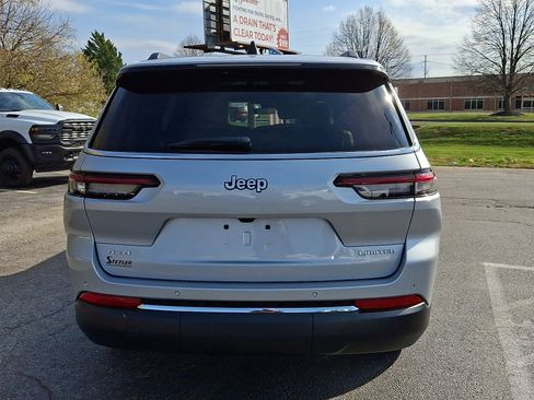 Certified 2025 Jeep Grand Cherokee L Limited w/ Trailer Tow Package image 7