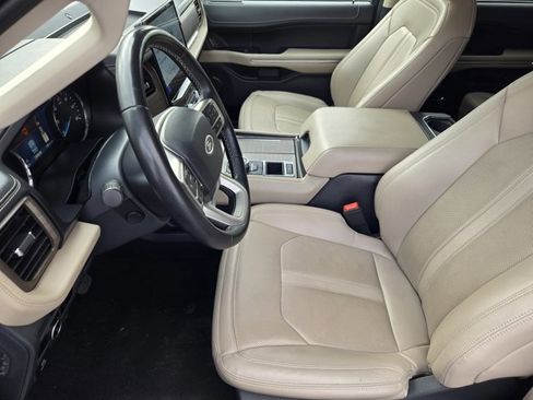 Certified 2024 Ford Expedition Limited image 12