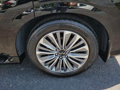 New 2026 INFINITI QX80 Luxe RWD image 31