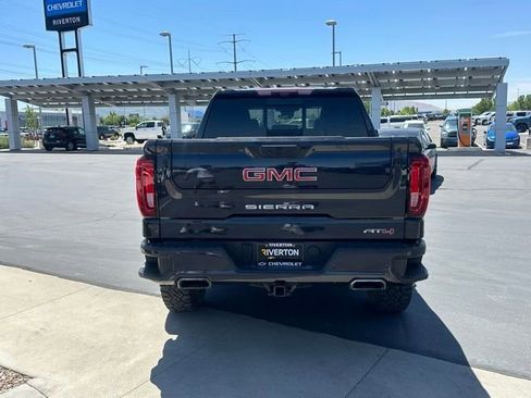 Certified 2023 GMC Sierra 1500 AT4 w/ Technology Package AWD/4WD image 7