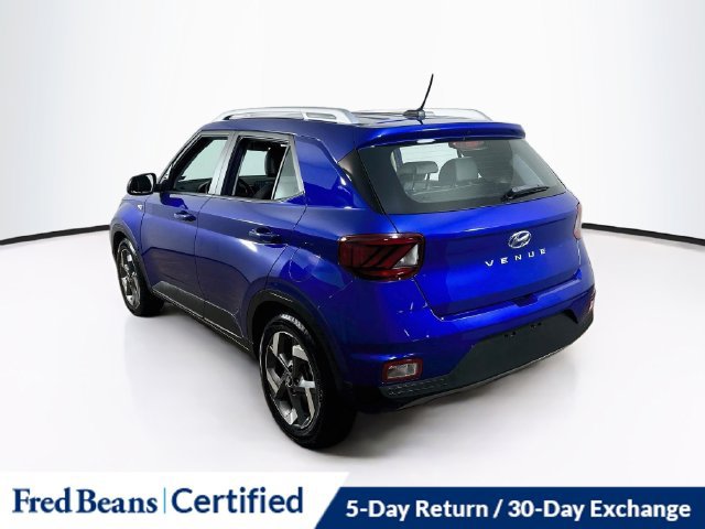 Used 2024 Hyundai Venue Limited FWD image 8