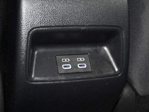 Used 2023 Toyota Corolla LE image 27