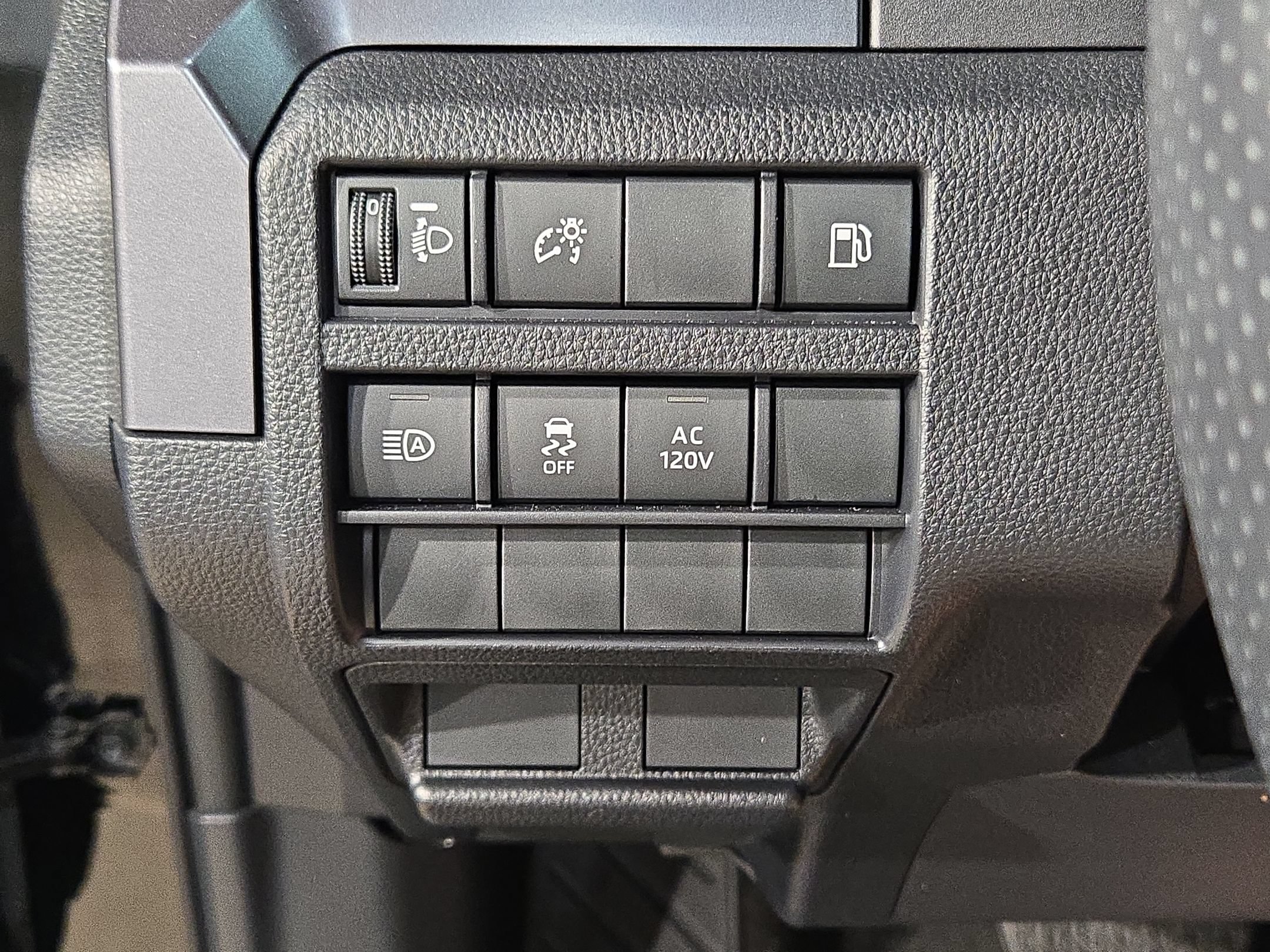 Certified 2025 Toyota 4Runner TRD Off-Road AWD/4WD image 24