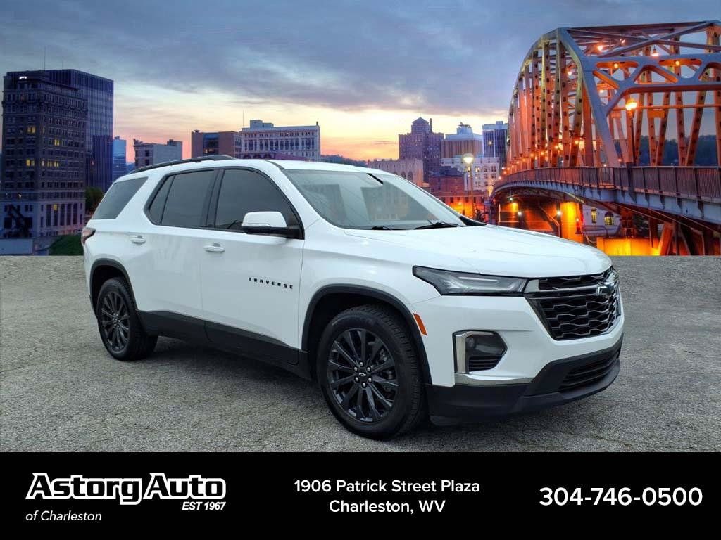 Used 2023 Chevrolet Traverse RS w/ LPO, Floor Liner Package AWD/4WD image 1
