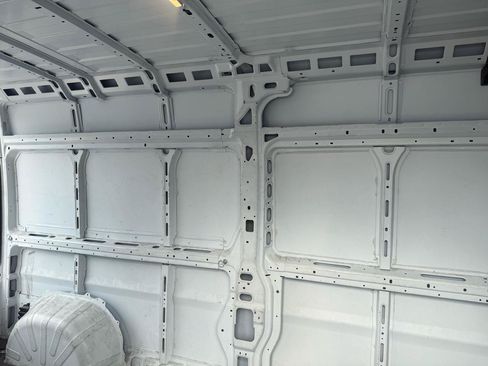 Used 2023 RAM ProMaster 2500 FWD image 12