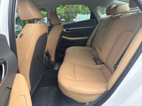 New 2026 Hyundai Sonata Limited FWD image 14