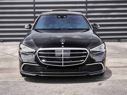 Used 2025 Mercedes-Benz S 580 4MATIC Sedan image 14