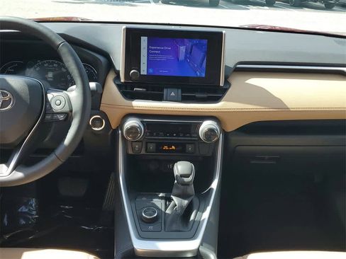 Used 2025 Toyota RAV4 XLE w/ Convenience Package image 16