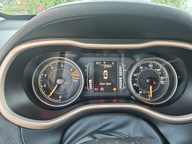 Used 2018 Jeep Cherokee Latitude FWD image 16
