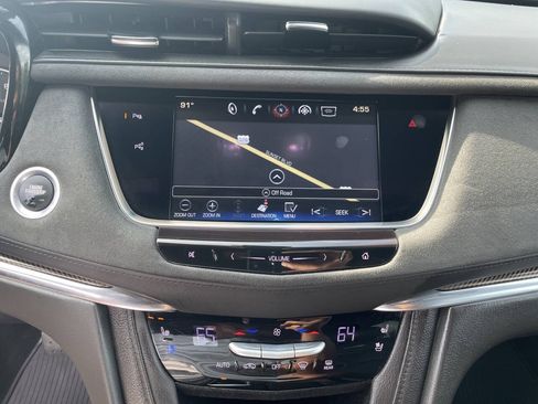 Used 2017 Cadillac XT5 Platinum w/ Driver Assist Package AWD/4WD image 19