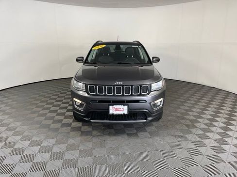 Used 2018 Jeep Compass Limited w/ Navigation Group AWD/4WD image 2