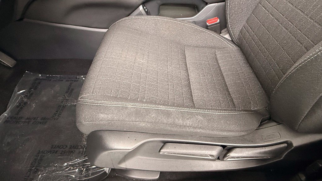 Used 2025 Honda HR-V LX image 5