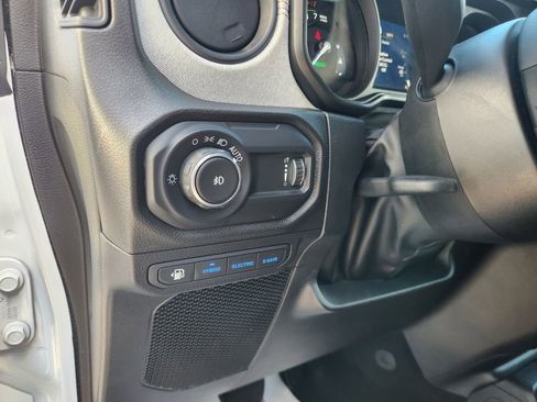 Used 2024 Jeep Wrangler Unlimited AWD/4WD image 24