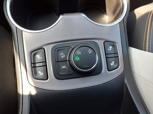Used 2023 GMC Terrain AT4 AWD/4WD image 15