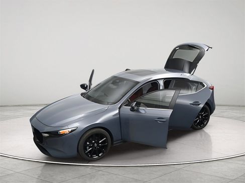 Certified 2025 MAZDA MAZDA3 Carbon image 30