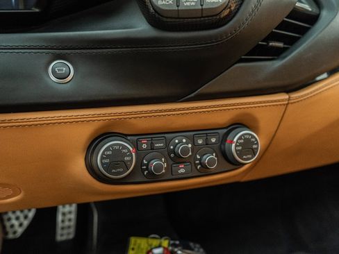 Used 2018 Ferrari 488 Spider image 77