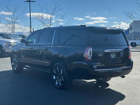 Used 2020 GMC Yukon XL Denali w/ Denali Ultimate Package image 12