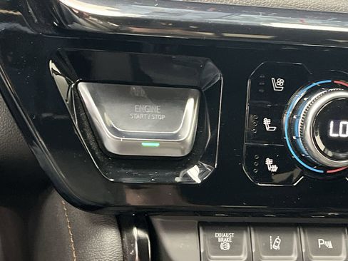 Certified 2025 GMC Sierra 2500 AT4 w/ Technology Package image 23