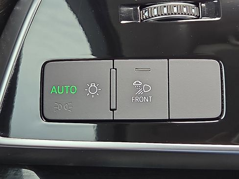 Used 2023 Audi Q7 3.0T Premium Plus w/ Premium Plus Package AWD/4WD image 18