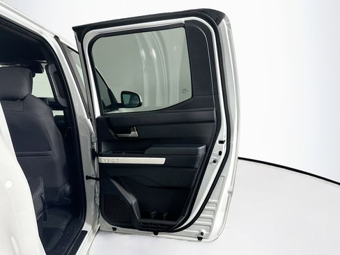 Used 2024 Toyota Tacoma TRD Off-Road image 30