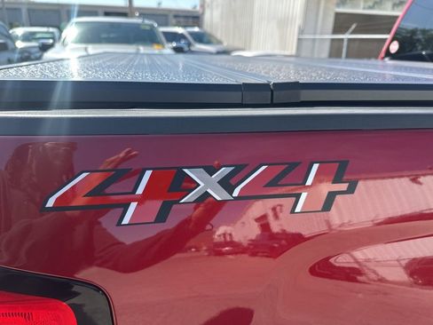 Used 2018 Chevrolet Silverado 1500 LT w/ All Star Edition image 10