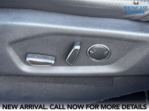 Used 2016 Ford Explorer XLT w/ Equipment Group 202A FWD image 10