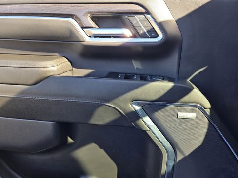 Used 2024 Chevrolet Silverado 2500 LTZ w/ LTZ Premium Texas Edition image 21