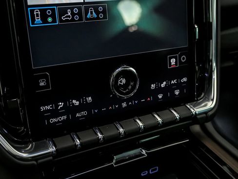 New 2026 GMC Yukon XL Denali w/ Sun & Power Step Package AWD/4WD image 18