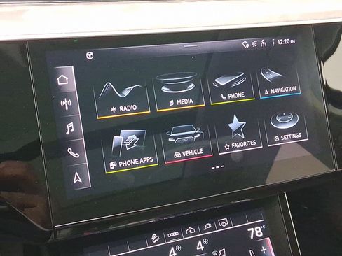 Used 2024 Audi Q8 e-tron Premium Plus w/ Premium Plus Package image 21