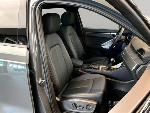 Certified 2024 Audi Q3 2.0T Premium w/ Convenience Package AWD/4WD image 9