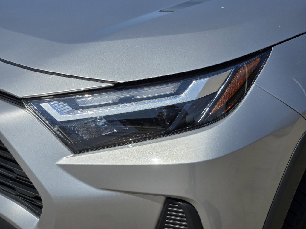Used 2024 Toyota RAV4 XLE FWD image 6