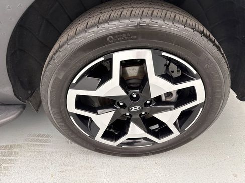 Used 2022 Hyundai Santa Cruz Limited AWD/4WD image 6
