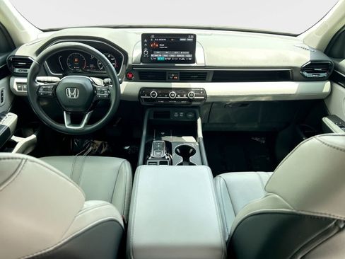 Used 2025 Honda Pilot EX-L image 15