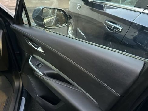 Used 2020 Cadillac XT4 Premium Luxury image 16