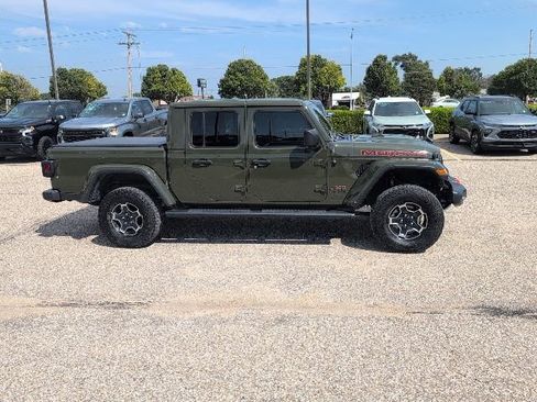 Used 2021 Jeep Gladiator Mojave w/ Cold Weather Group image 17
