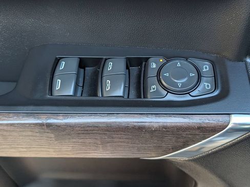 Used 2022 GMC Sierra 1500 Denali w/ Denali Premium Package AWD/4WD image 19