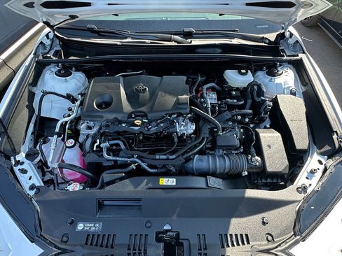 Used 2025 Toyota Camry SE w/ Convenience Package image 30